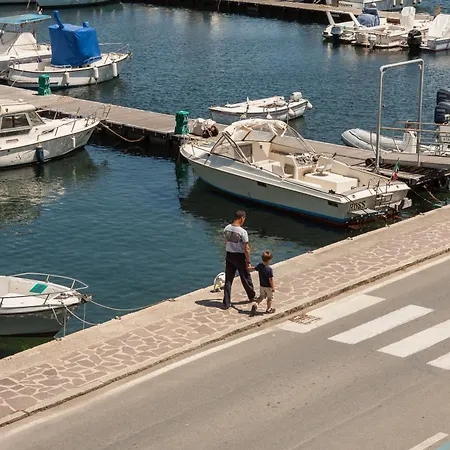 Lägenhet La Vecchia Scuola Cavo