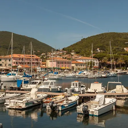 La Vecchia Scuola Cavo