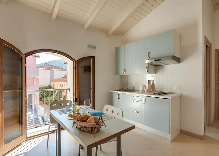 La Vecchia Scuola アパート カーヴォ